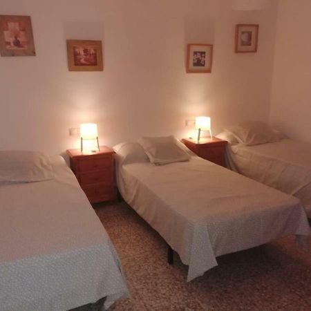 Casita A 800 Metros De Sevilla Camas Luaran gambar